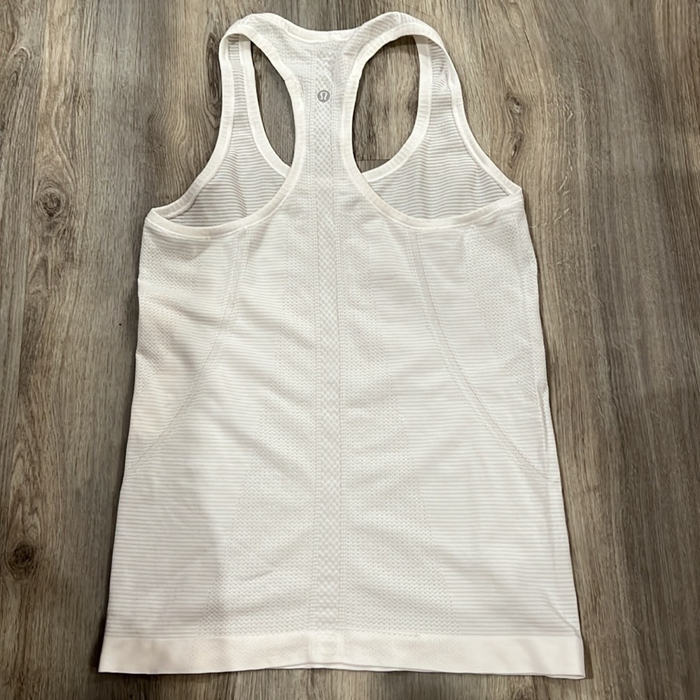 Lululemon Swiftly Tech - image 2